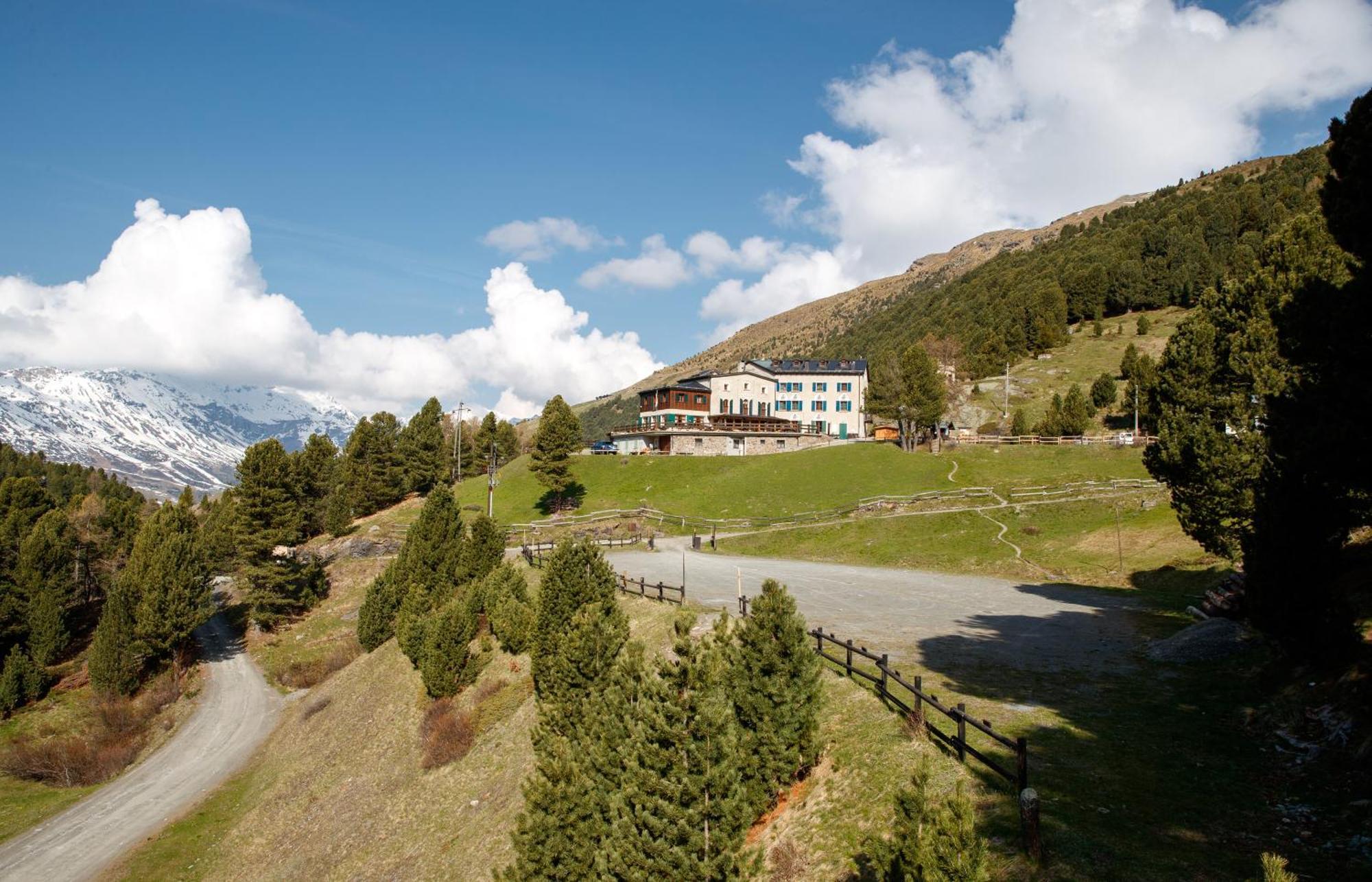 Hotel Rifugio Forni Valfurva Esterno foto